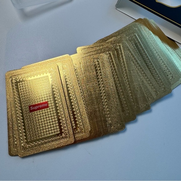 Supreme Gold Foil Playing Cards - Picture 7 of 9